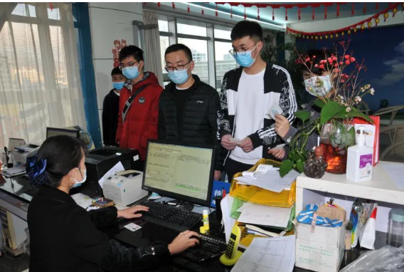 红河州第三人民医院春节前夕 完成全体实习生核酸检测