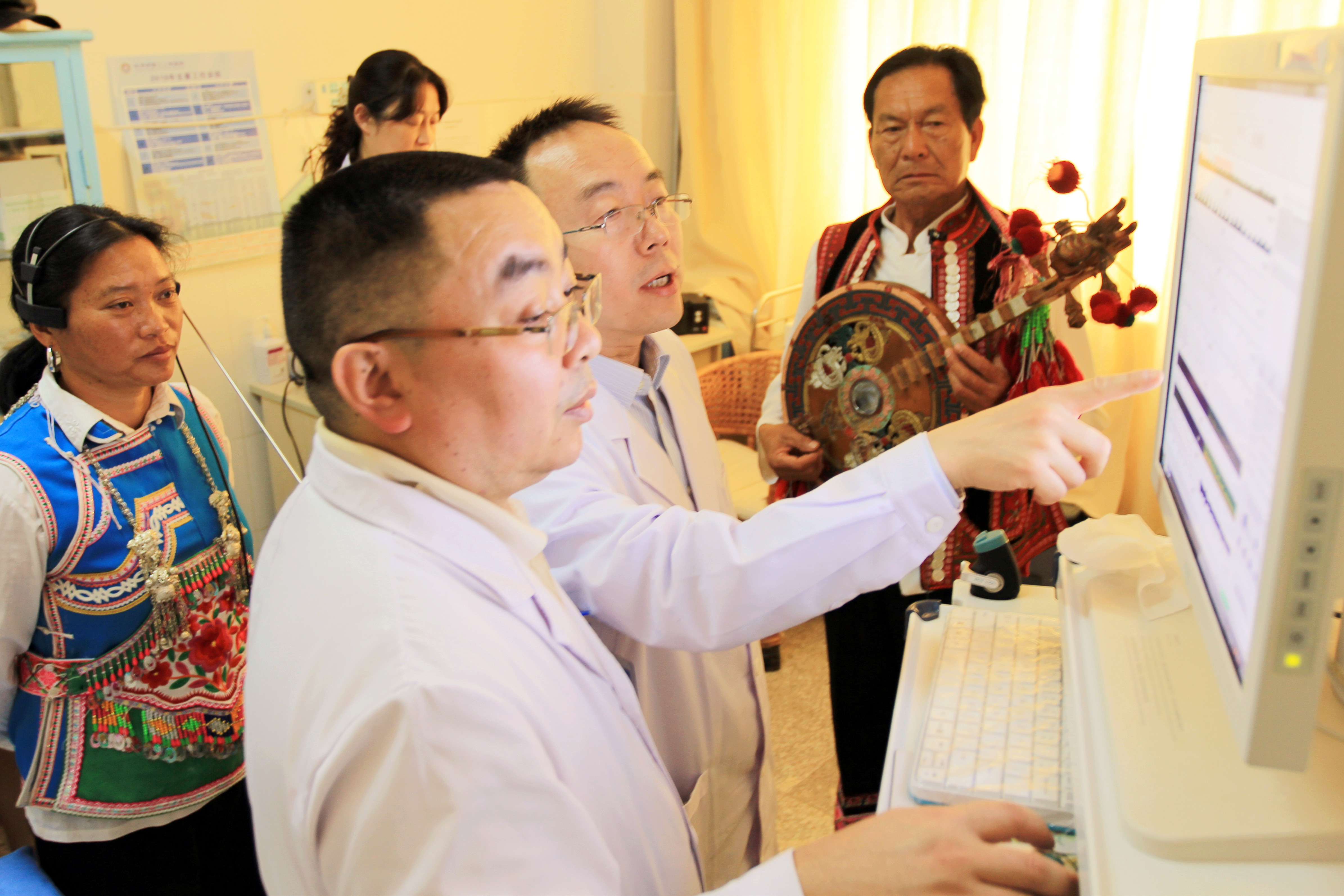 红河州第三人民医院耳鼻咽喉头颈外科  健康扶贫十八年