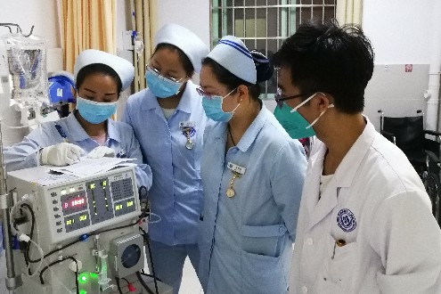 孕妇吃野生菌中毒： 红河州三医院一次急诊救了两条命