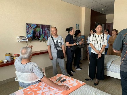 红河州第三人民医院赴开远考察“医康养”工作