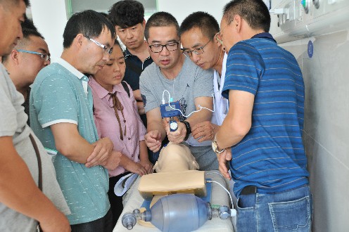 红河州提升基层全科医生急诊急救能力 157人赴红河州三医院大练兵