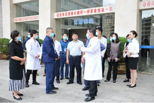 红河州人大调研组莅临红河州第三人民医院调研医保工作