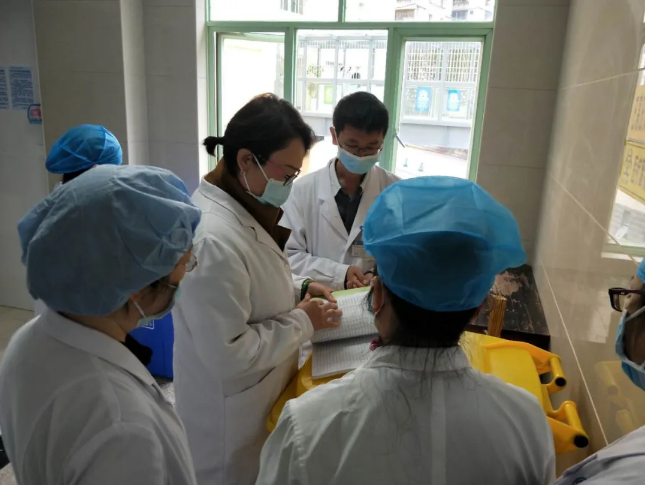 红河州卫健委专家组对红河州第三人民医院生物安全实验室进行督查