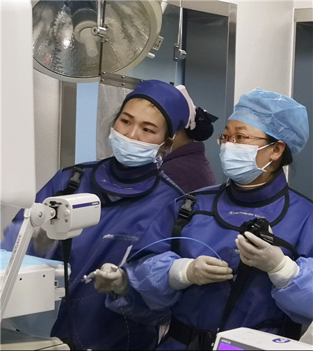 红河州第三人民医院成功为85岁重症胰腺炎老爷爷实施ERCP鼻胆引流术