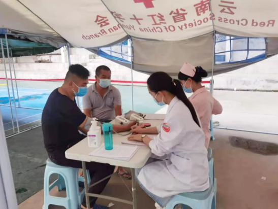 防疫道路千万条 接种疫苗第一条：来红河州第三人民医院苗苗苗