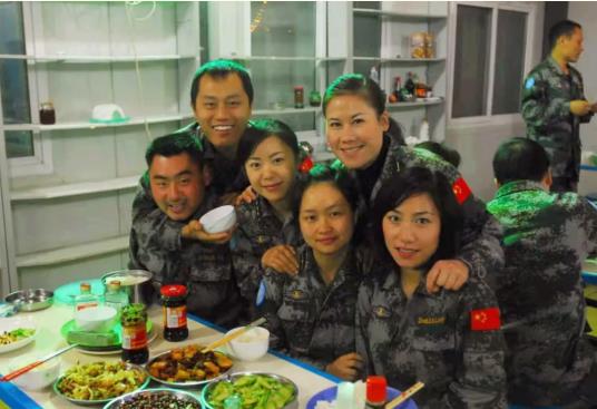 【专栏-我是一个兵】红河州三医院的这群兵：身着军装是战士，换下戎装是“天使”！