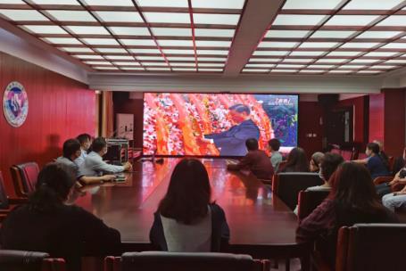 红河州第三医院组织观看党和国家领导人在烈士纪念日敬献花篮直播