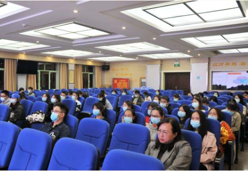 明心见性 身心和谐：红河州第三人民医院与新工“谈心”