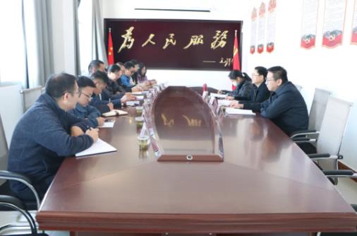 红河州第三人民医院党委书记马宁到洛恩乡调研