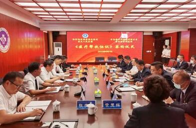 红河州第三人民医院与云锡劳研所签订协议共同推动职业病防治工作