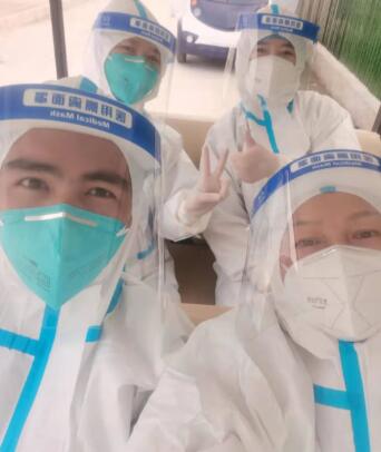 从高嬢嬢到高妈妈 从坚强后盾到抗疫先锋