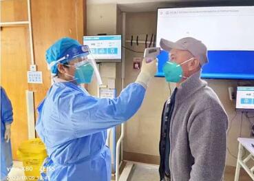 红河州第三人民医院的特殊战“疫” 确保血透患者一次治疗都不能少