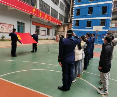 活力卫健：红河州第三人民医院与个旧市消防大队联合开展主题党日活动