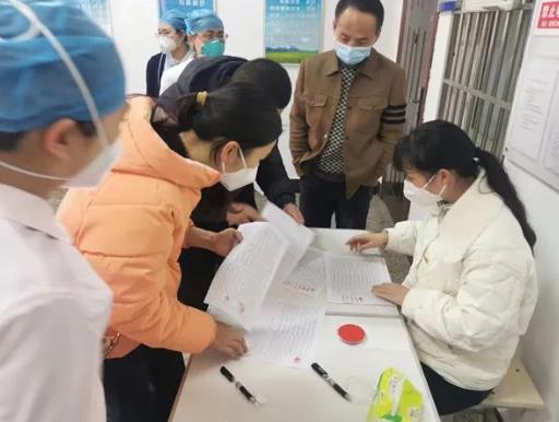 春节将至 岁寒情深 红河州第三人民医院工会把温暖送到职工心坎上