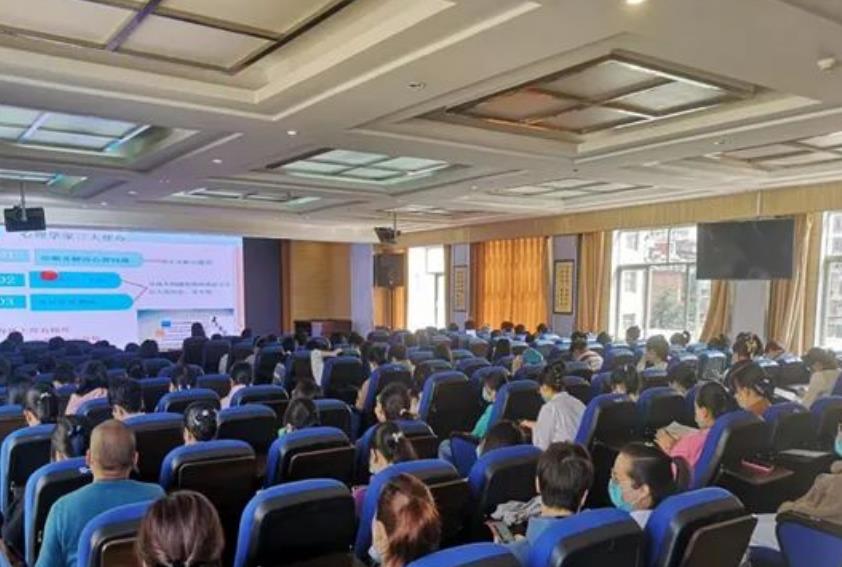 【活力卫健】红河州第三人民医院举办“三八”妇女节关爱女职工心理健康讲座