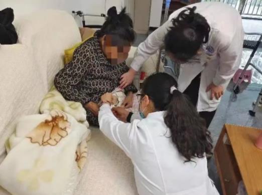 担当卫健：慢病服务零距离 红河州第三人民医院开展腹膜透析家庭随访工作