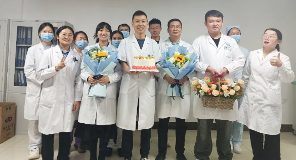 【向祖国报到】孩子脊柱侧弯，家长小红书紧急求助！红河州第三人民医院回应:我们在，请放心！